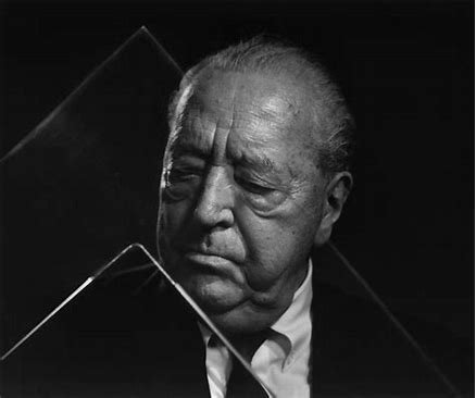 Ludwig Mies van der Rohe